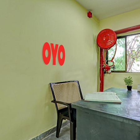 OYO 70016 Om Sai Ram Residency Taloje Budrukh Exterior foto