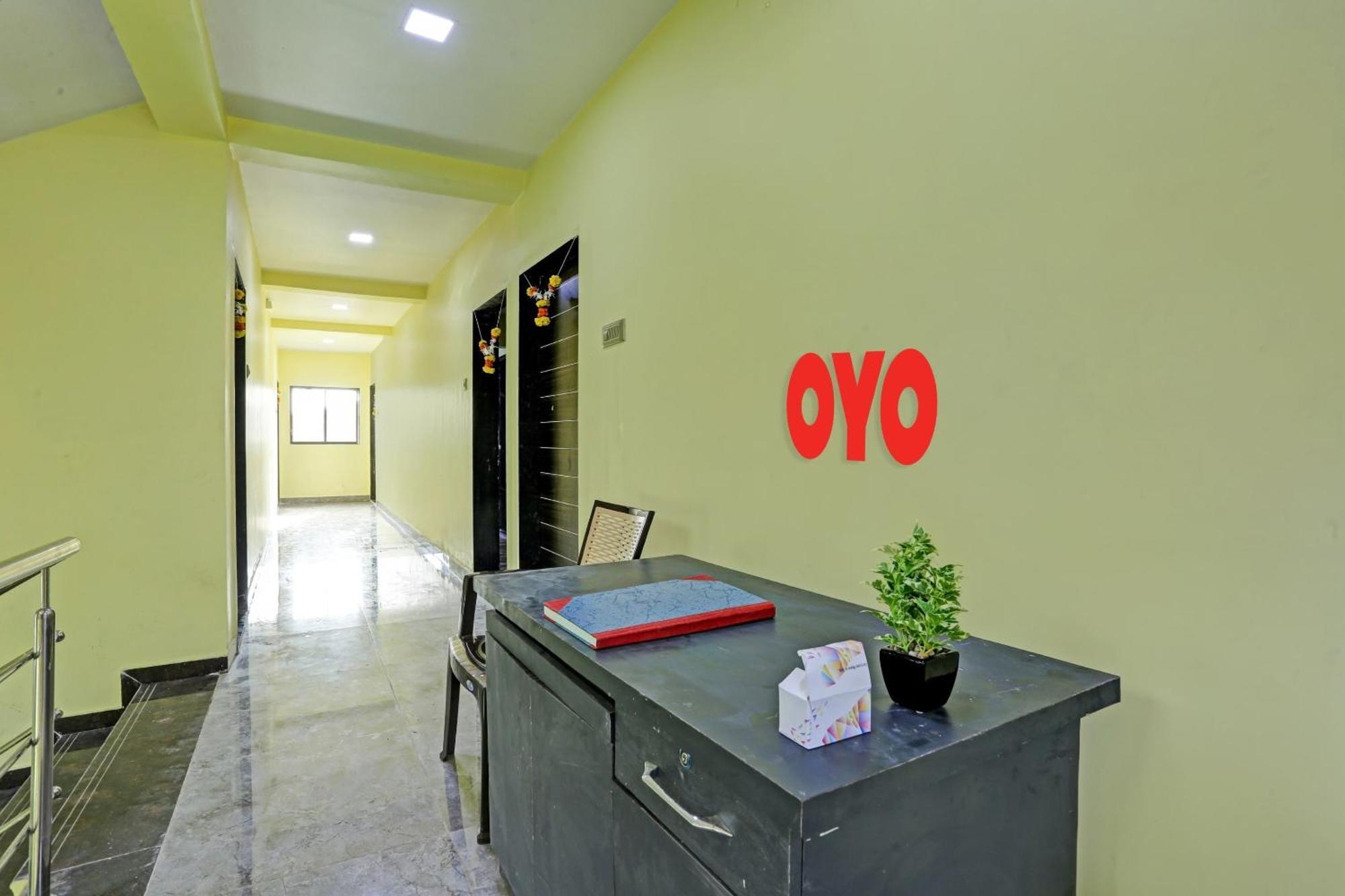 OYO 70016 Om Sai Ram Residency Taloje Budrukh Exterior foto