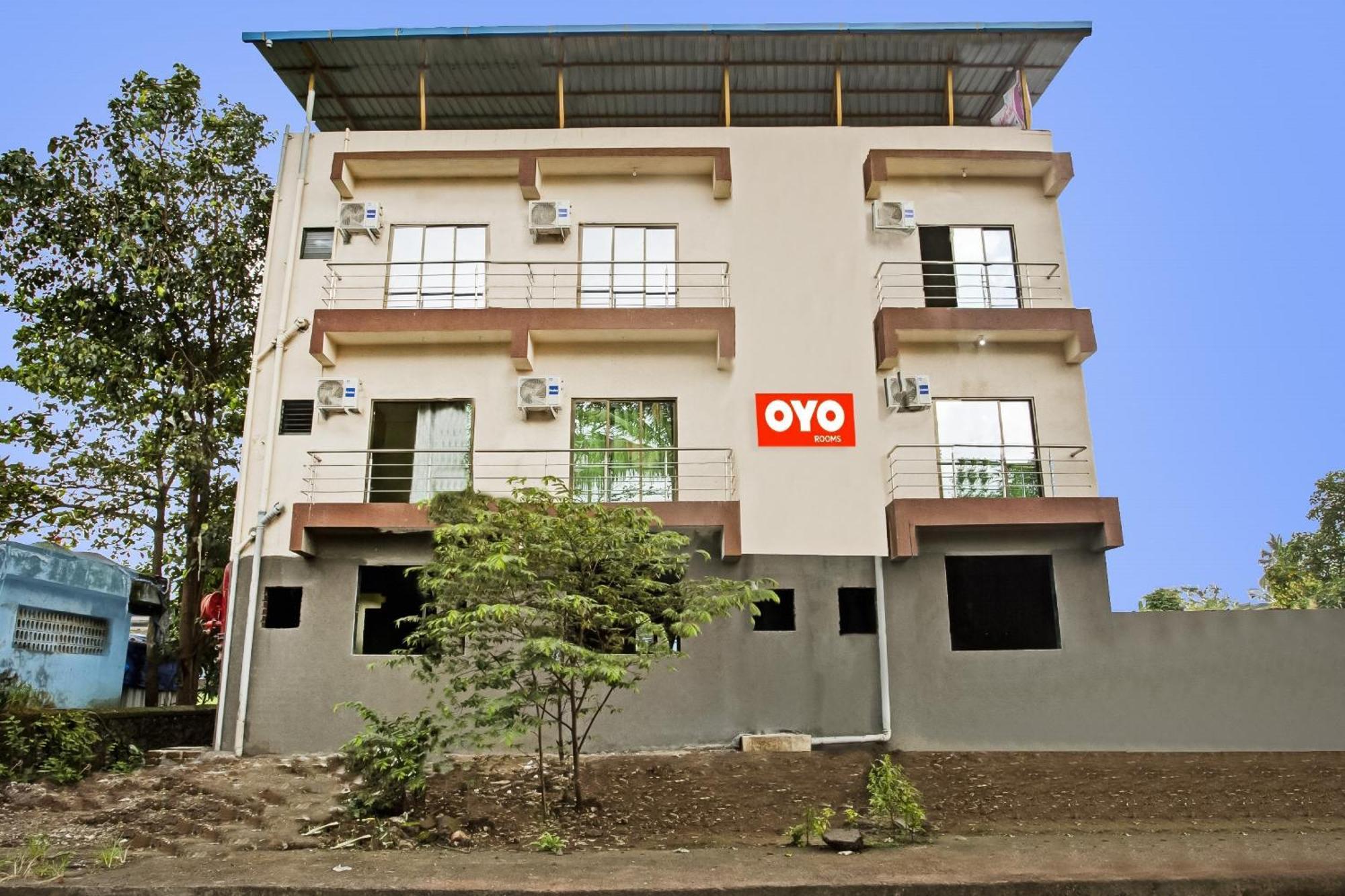 OYO 70016 Om Sai Ram Residency Taloje Budrukh Exterior foto